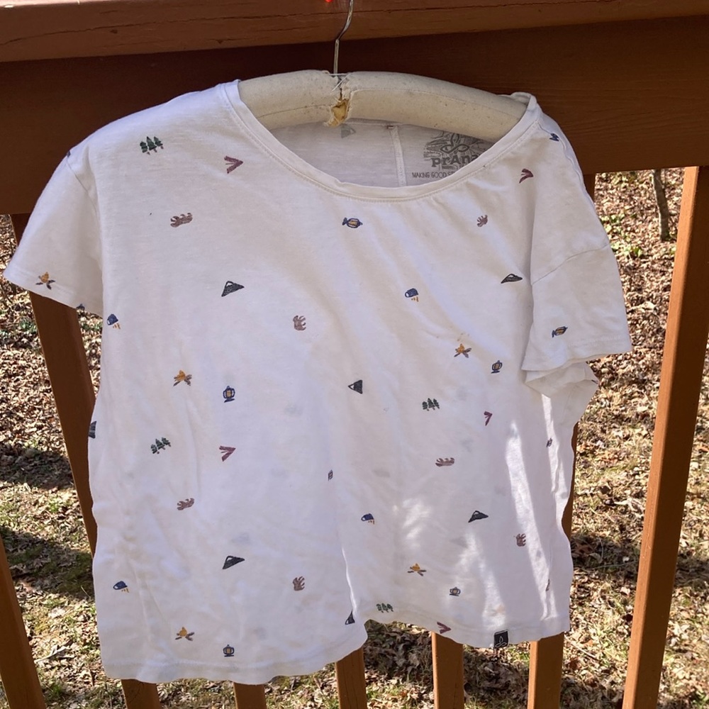 Prana white camping theme T-shirt